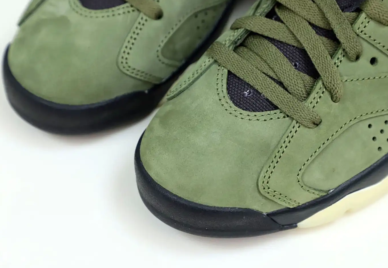 6 JORDAN SCOTT 'OLIVE' X RETRO TRAVIS AIR 0423